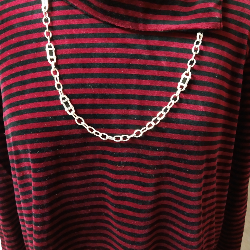 Black and silver necklace
